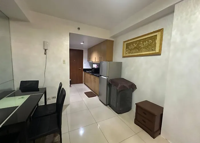 Apartment Dainty Pasay For Rent - Entire House Front Of Mall Of Manila
