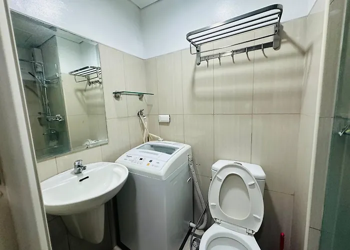 Apartment Dainty Pasay For Rent - Entire House Front Of Mall Of Manila